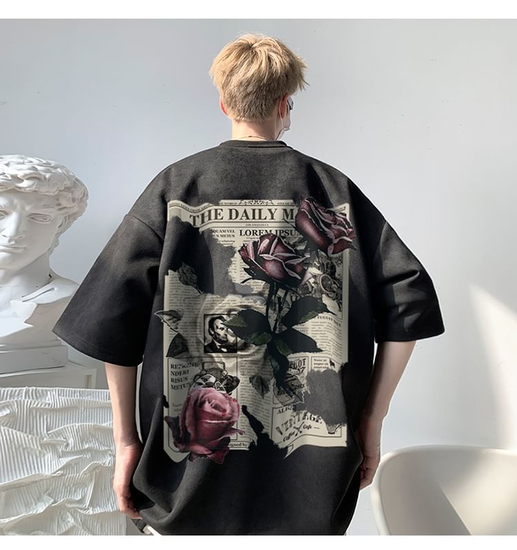 Bay Go Mall - T-shirt met korte mouwen, ronde hals en bloemenprint in krantenstijl