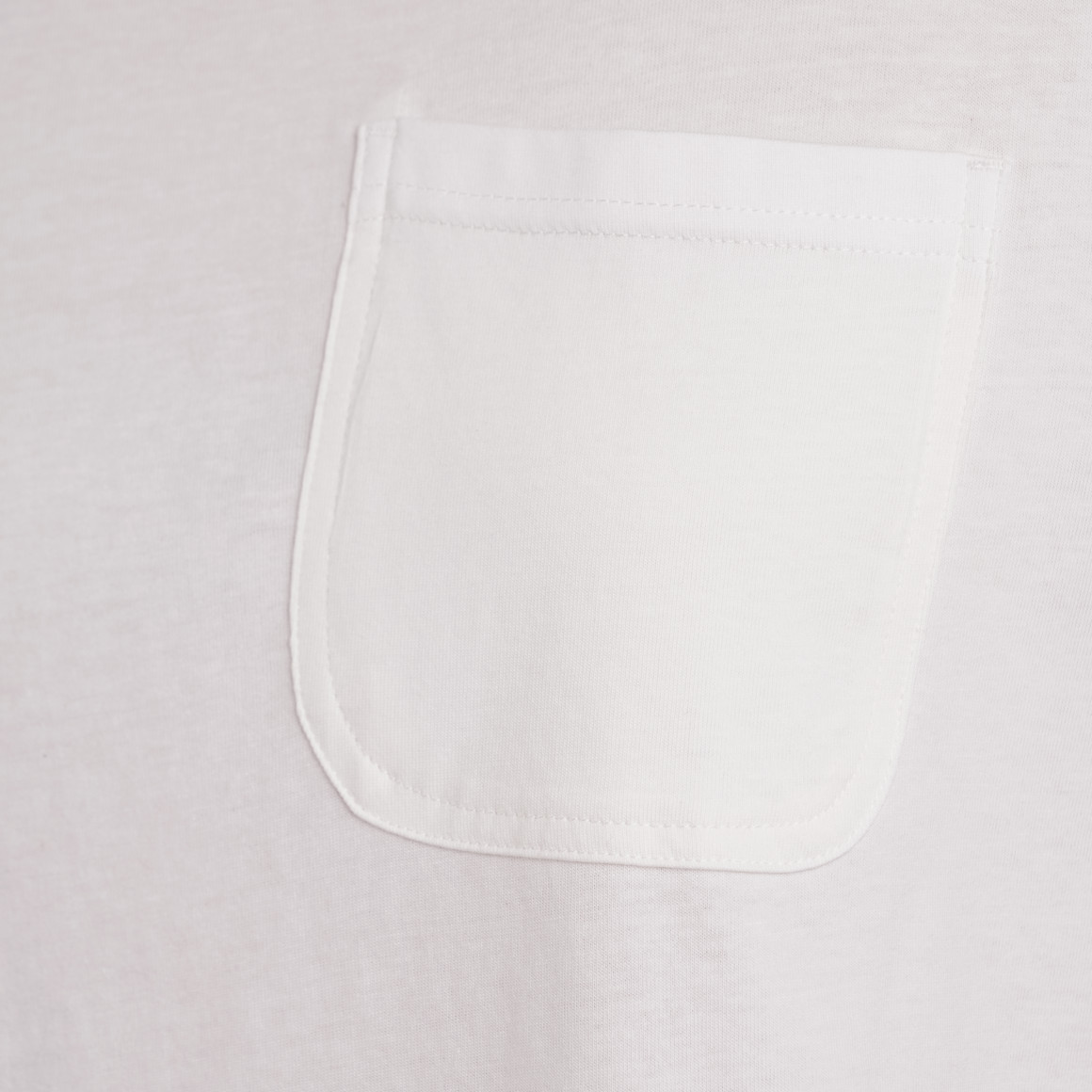 Jonas Nielsen Damen T-Shirt mit Brusttasche weiss