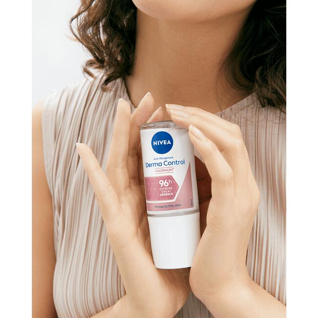 NIVEA Derma Control Deodorant Roller 50 ML