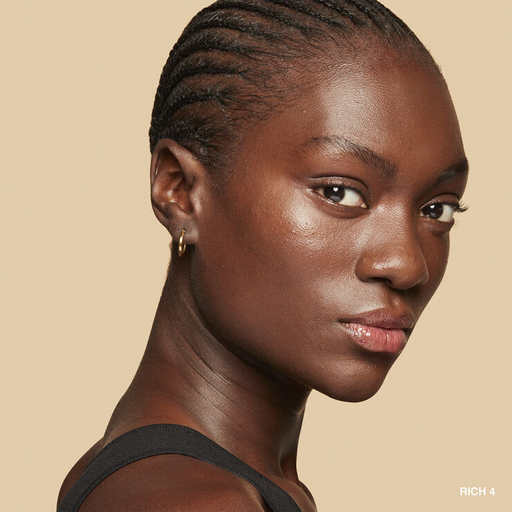 Bobbi Brown Vitamin Enriched Skin Tinted Moisturizer SPF 15