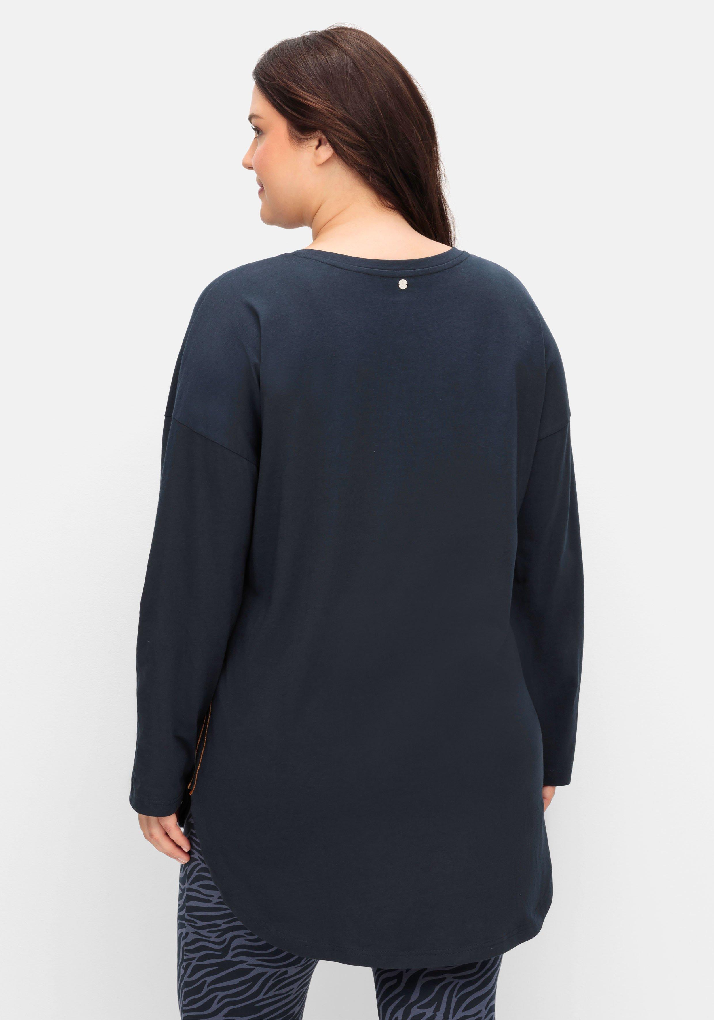 Relaxshirt in Longform, mit Wording-Frontprint