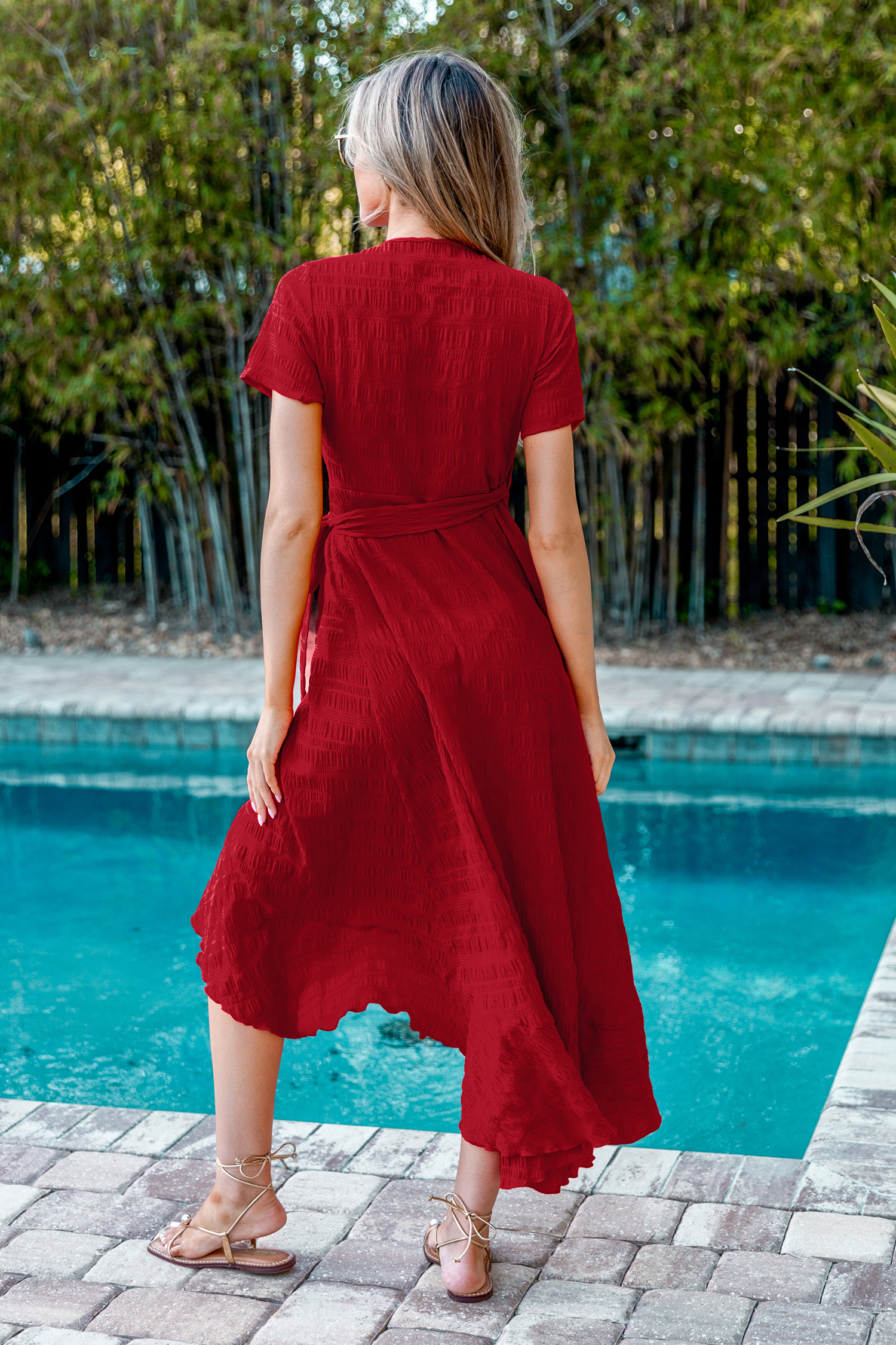 Robe à emballage à nouer rouge rubis