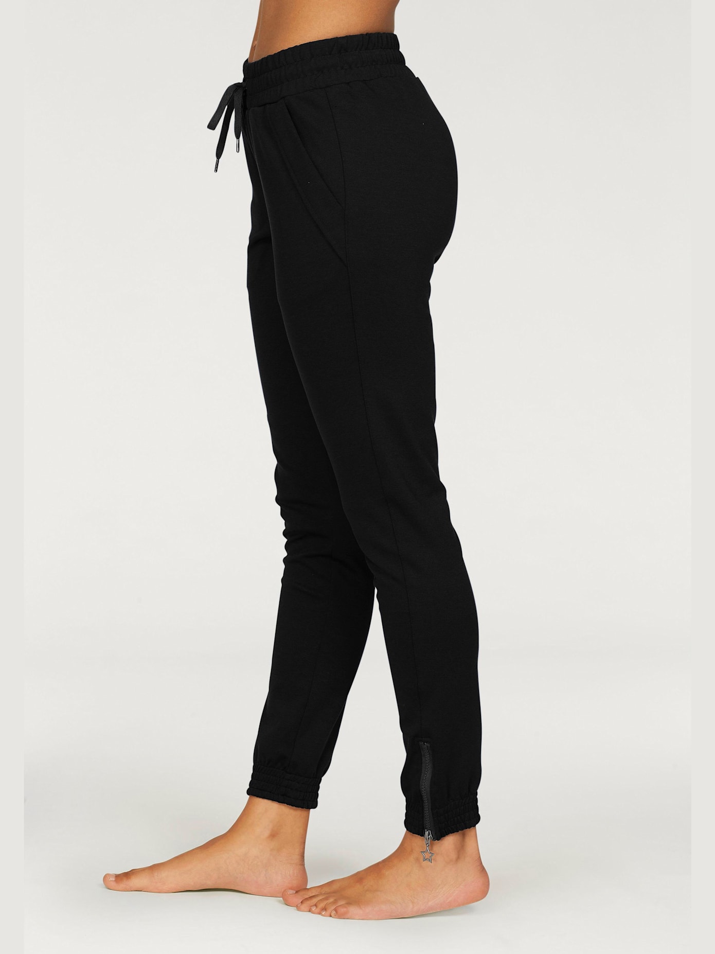 Pantalon détente avec jambes étroites