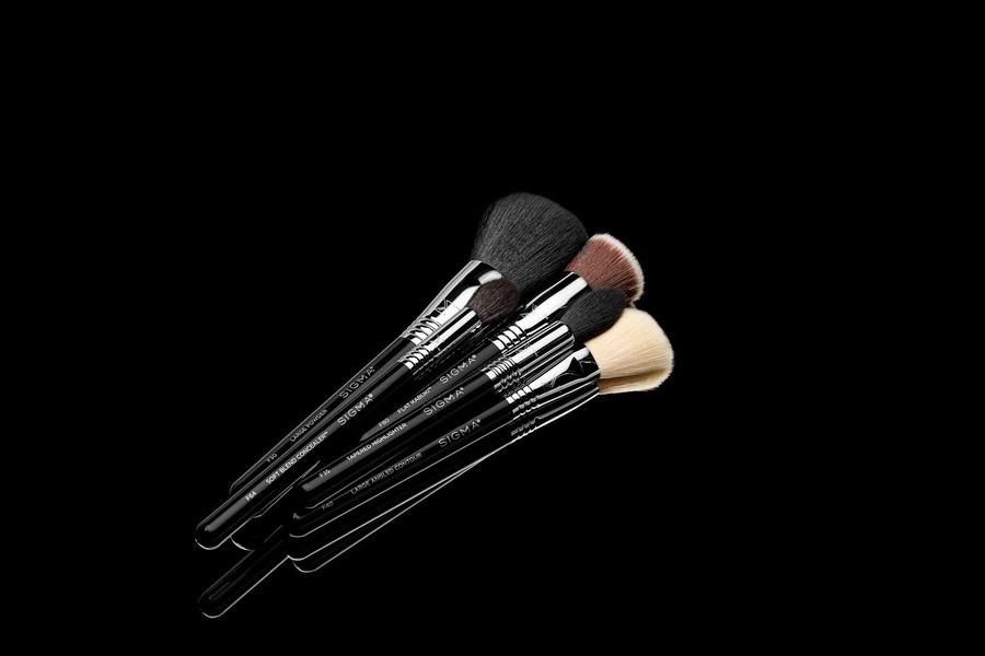 Sigma F80 Flat Kabuki™ Brush Chrome