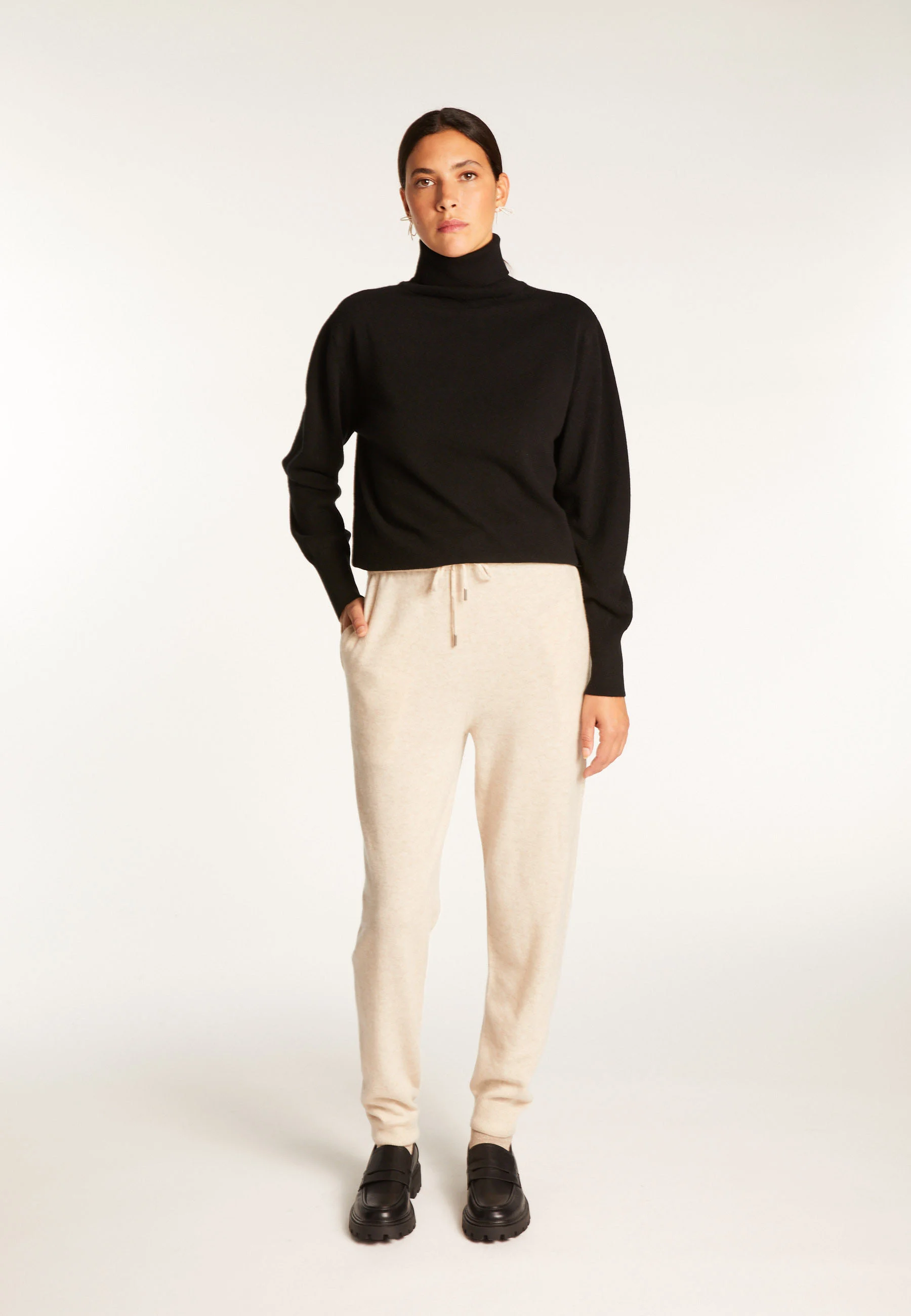AMANDINEAH24 - Jogger en cachemire | Beige