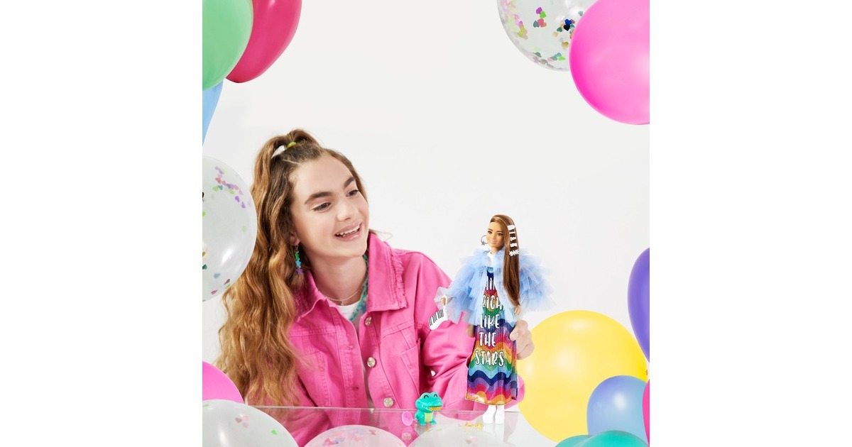 BarbieExtra #9 - Blue Ruffled Jacket with Pet Crocodile Pop