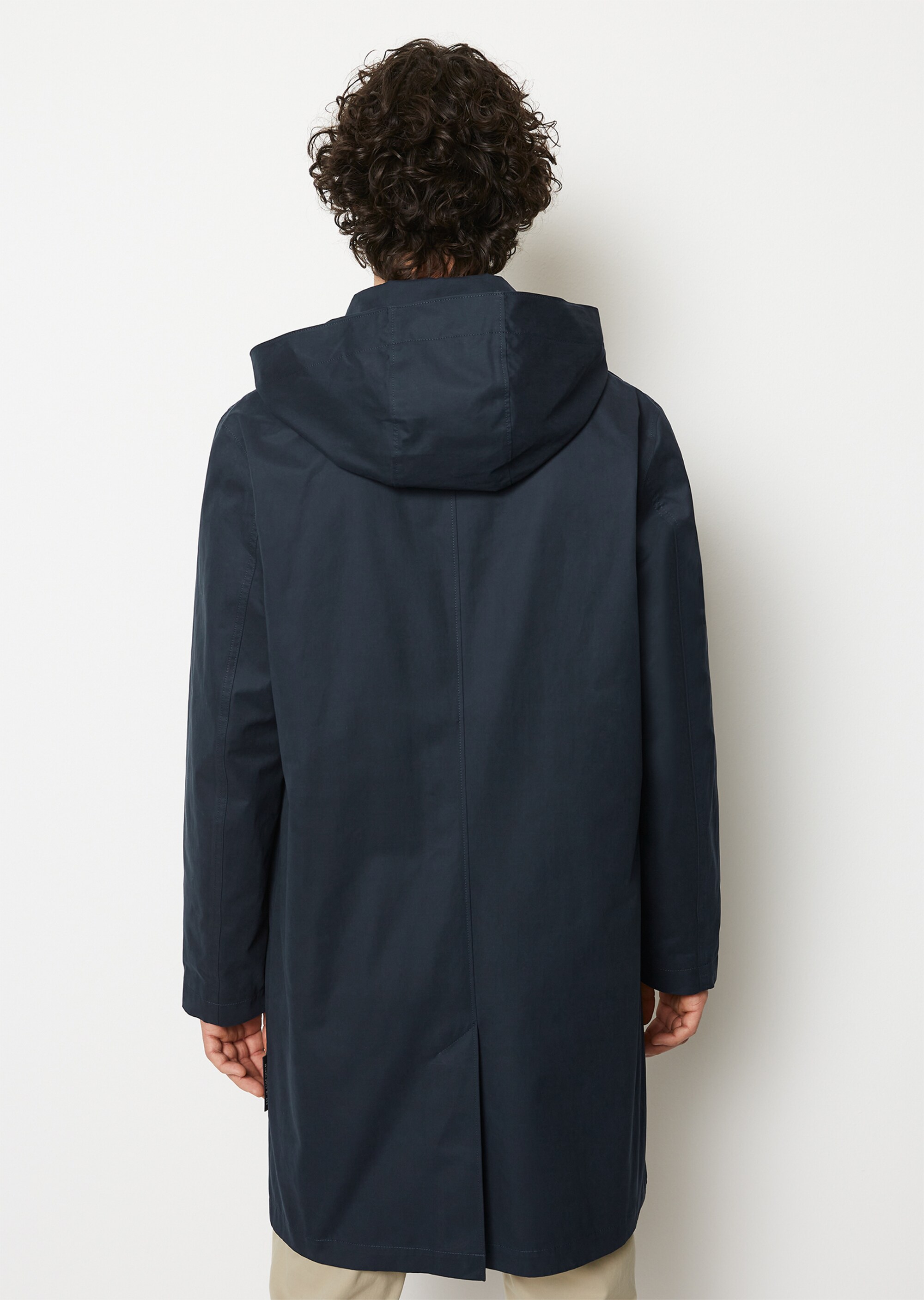 Kurzmantel regular aus recyceltem Material