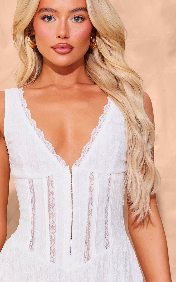 Blanc Combi-short Vaporeux À Détail Corset En Dentelle Texturée