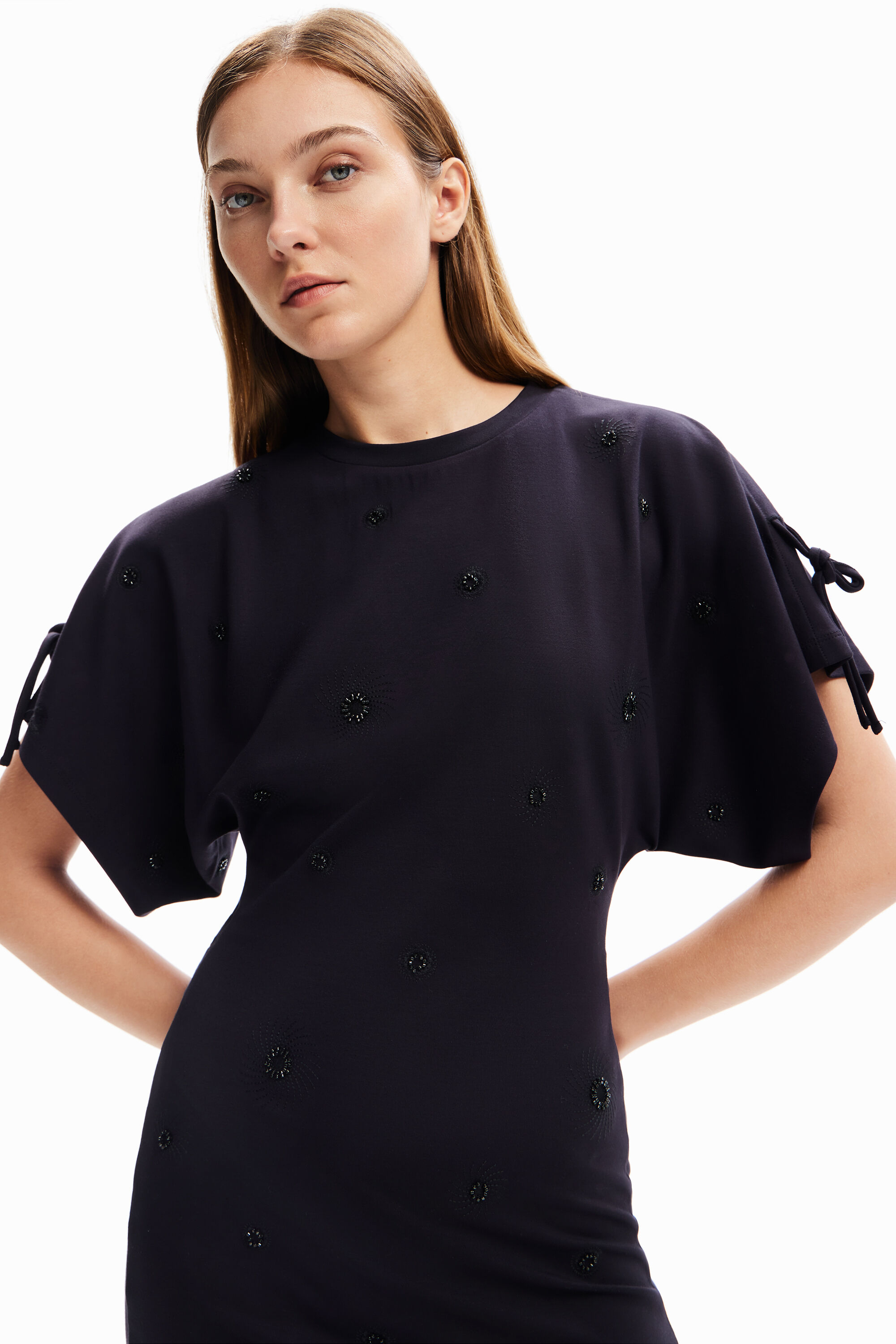 Mini-robe broderies
