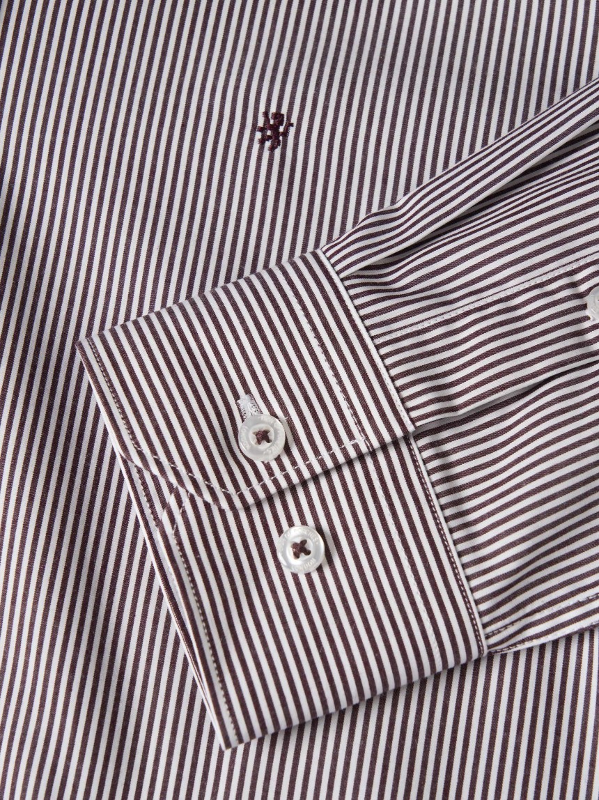 Camisa slim fit de algodão às riscas