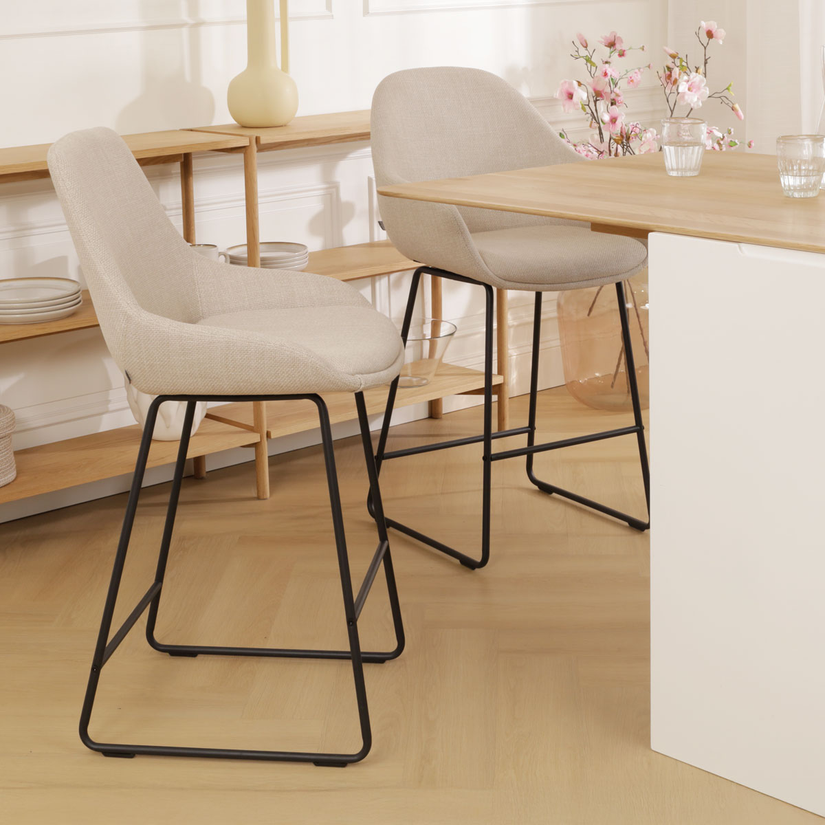 Barkruk Nino-Isa beige - zwart onderstel - 75 cm