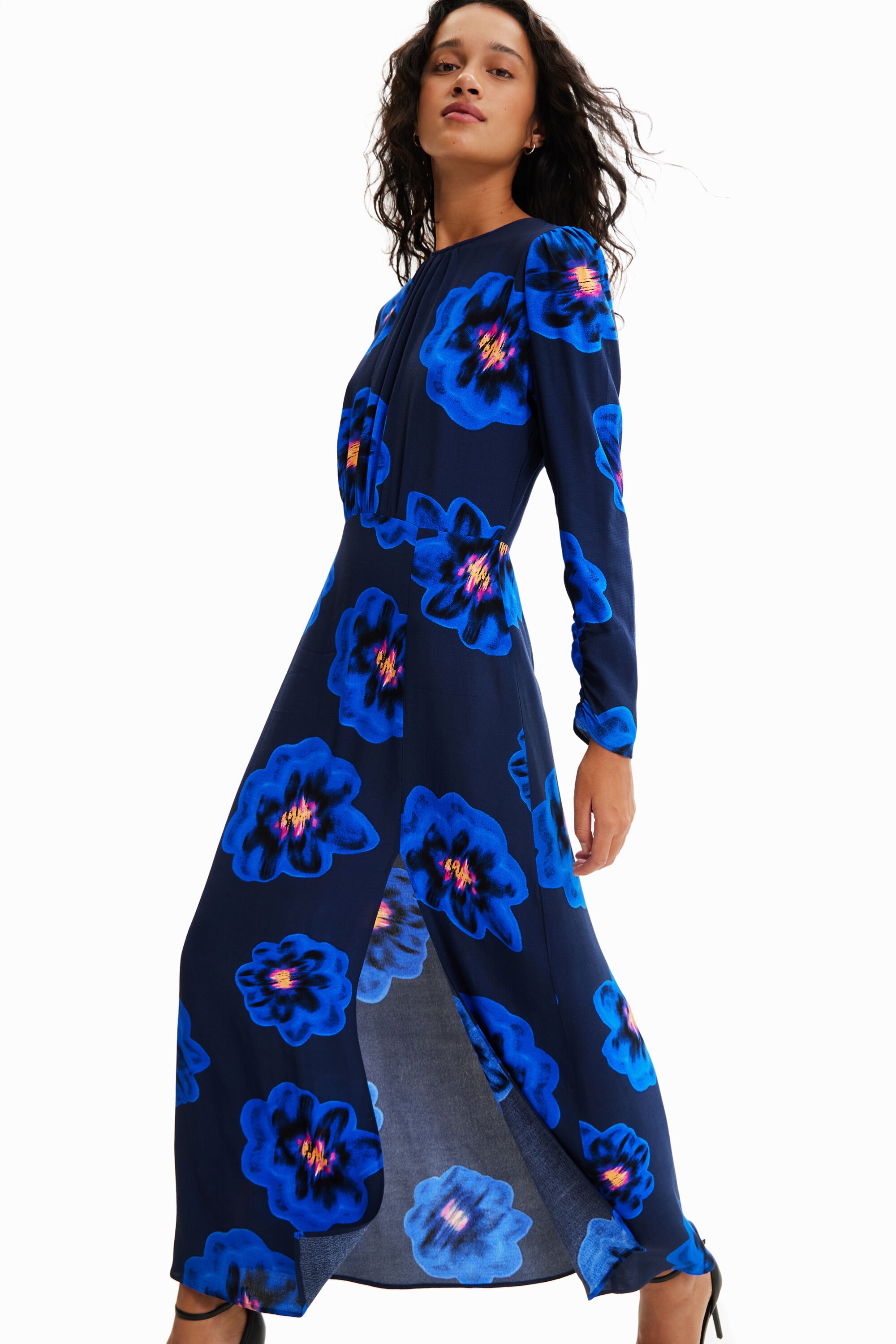Robe longue ouverture fleurs
