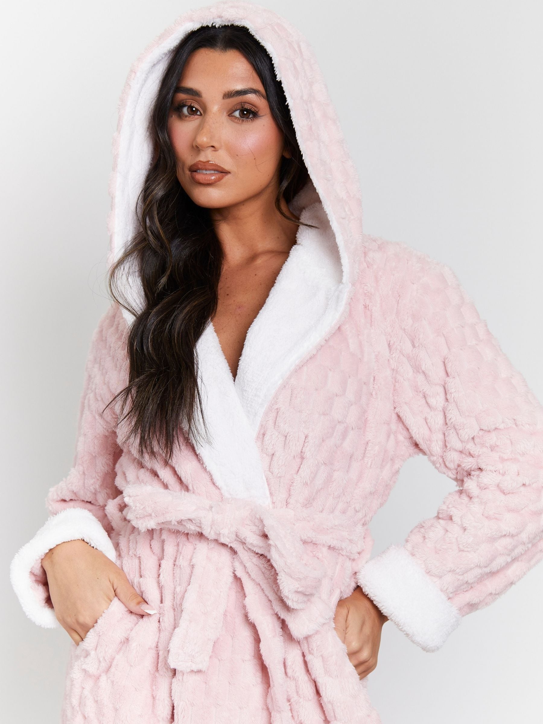 Roze - Loungeable - Geometrische luxe fleece maxi-badjas met capuchon