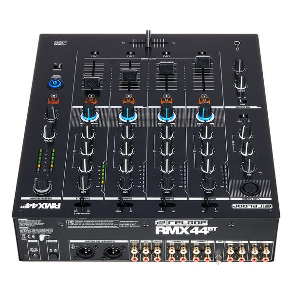 Reloop RMX-44 RP 4000 MK2 Bundle
