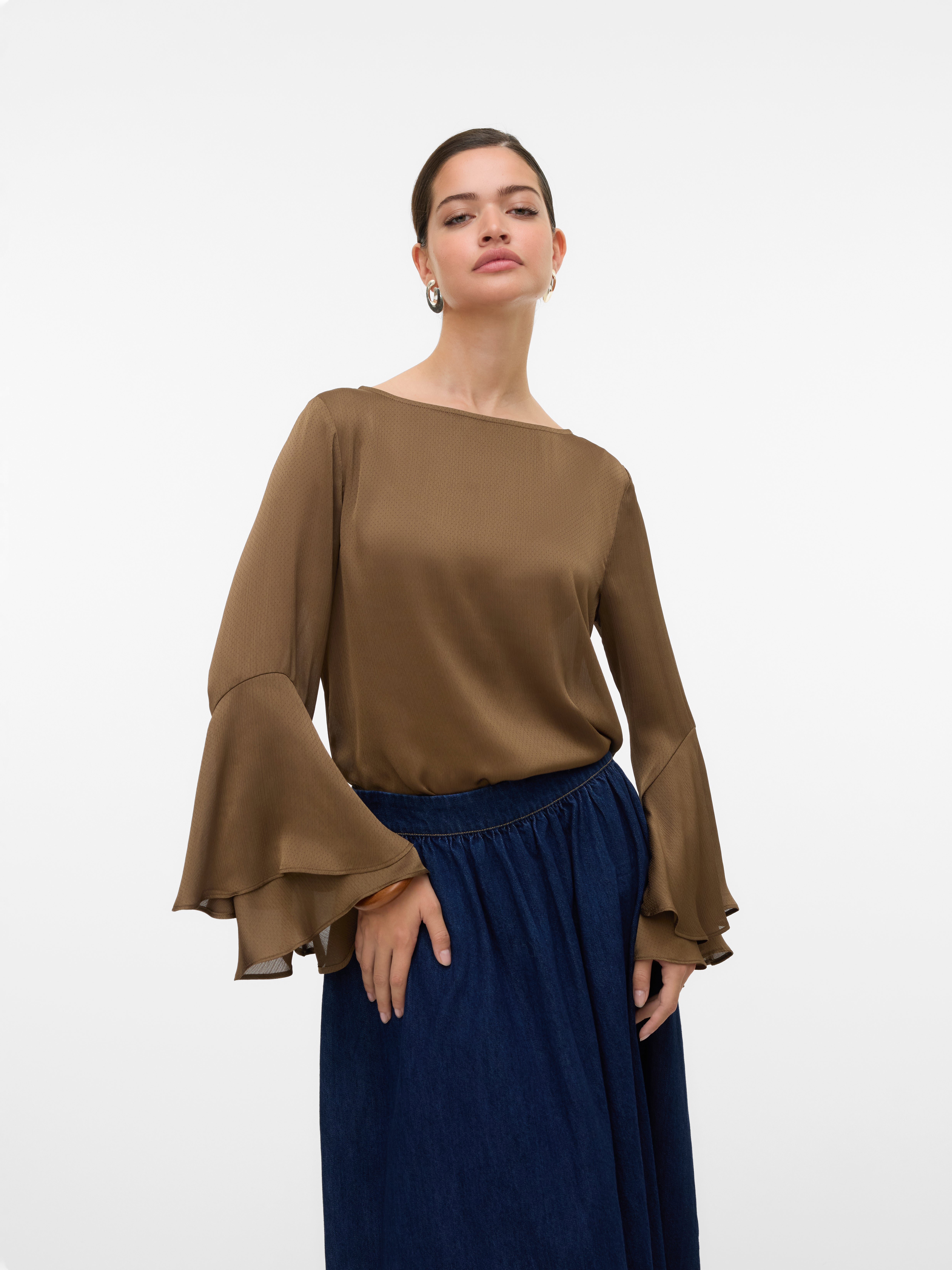 VMLIVA Top