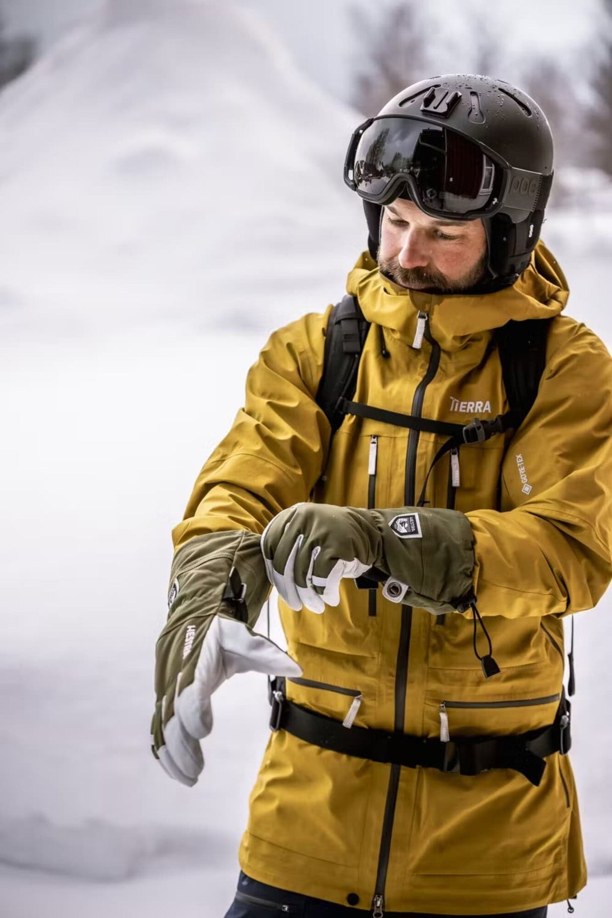 Hestra<br>Army Leather Heli Ski