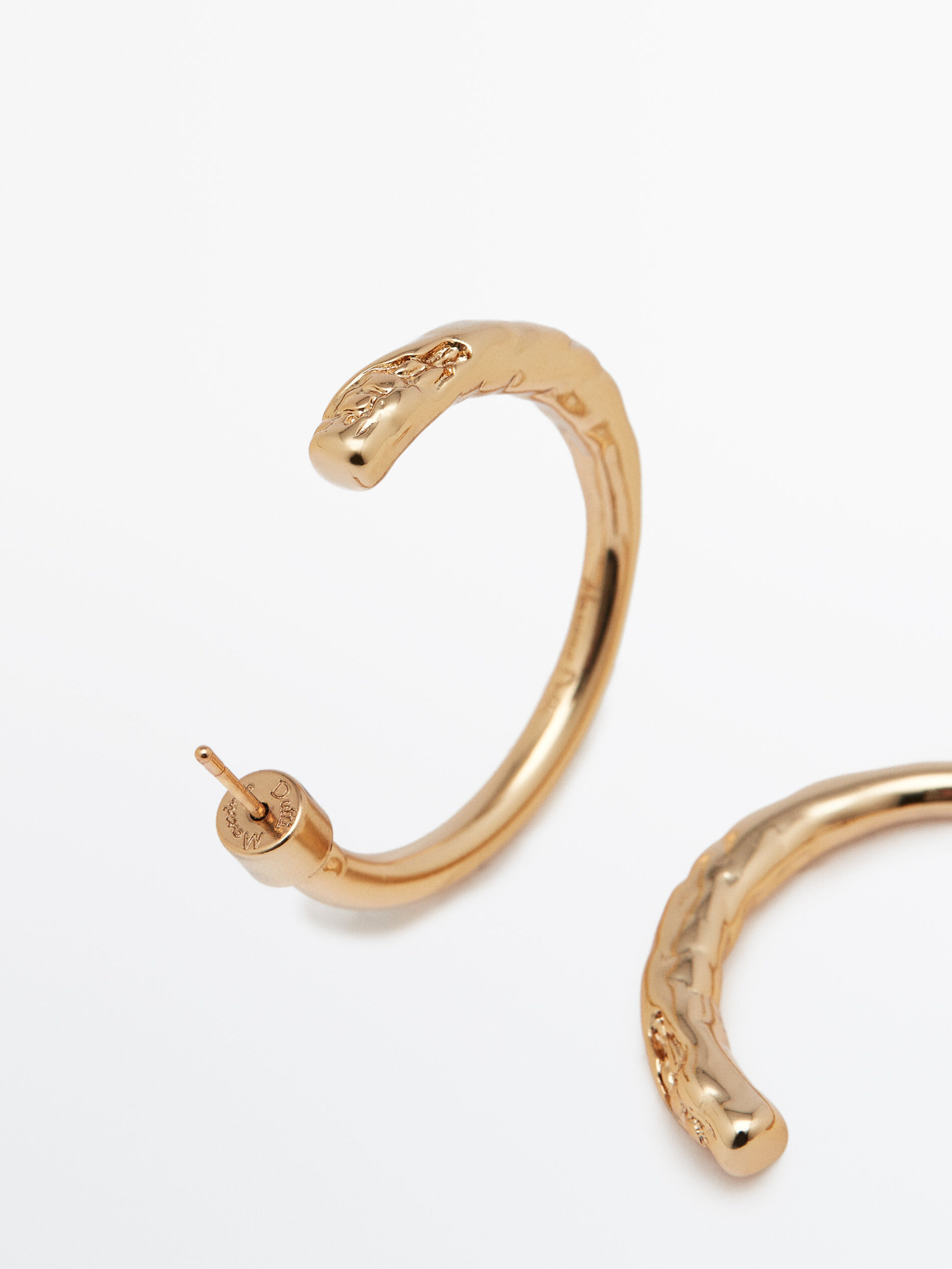 Pendientes aros medians textura banho dourado - DORADO