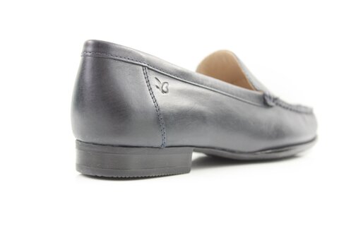 Caprice Slipper