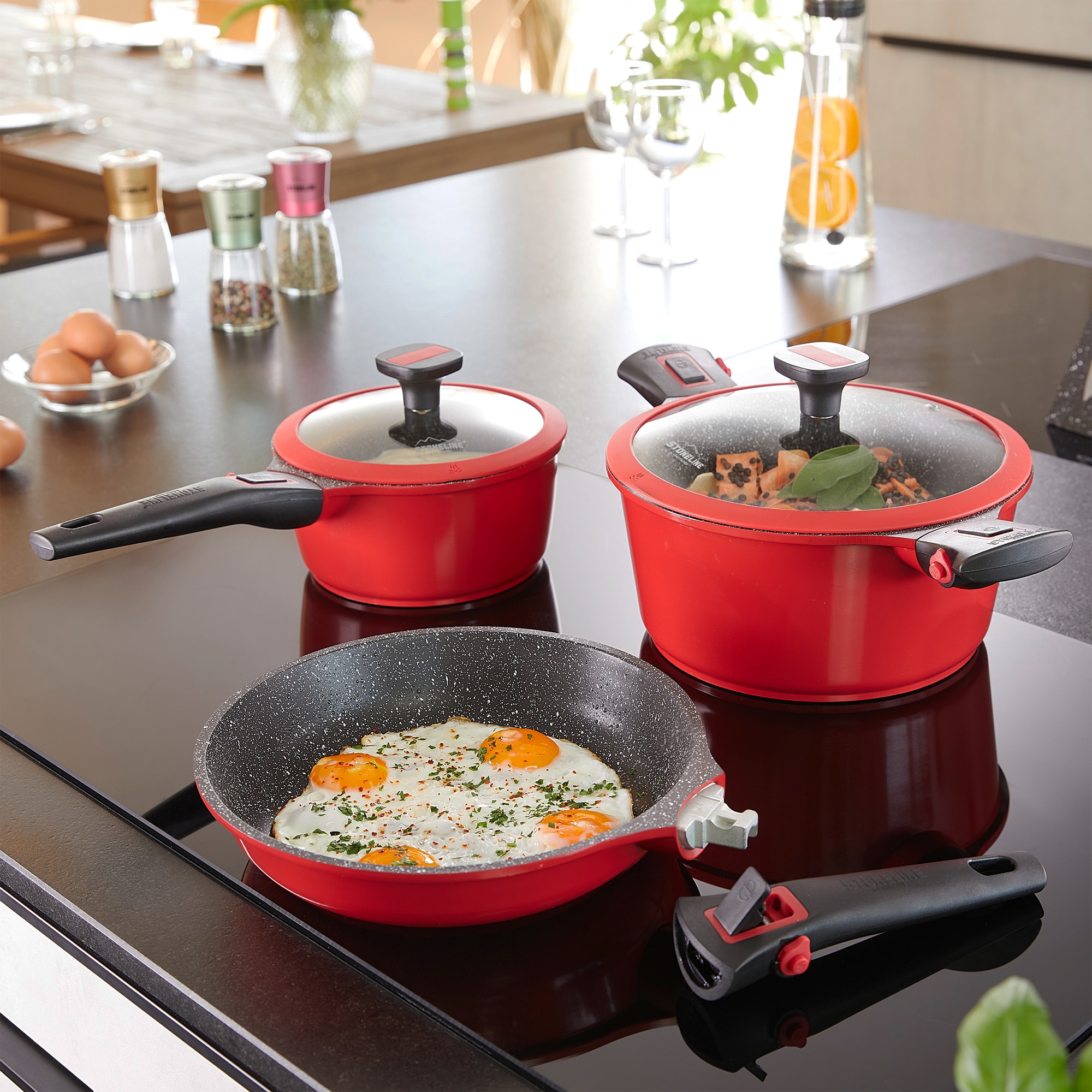 STONELINE® Imagination PLUS Kochgeschirr-Set, 8-tlg., mit abnehmbaren Griffen, rot
