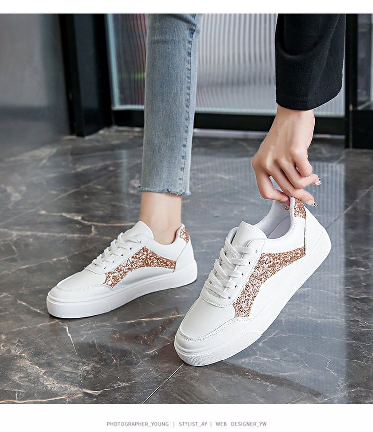 Asterisk - Sneakers van imitatieleer met vetersluiting en pailletten
