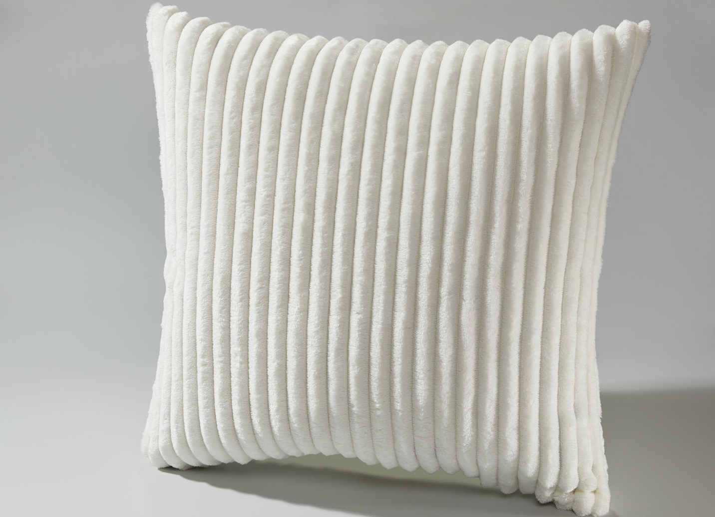 Wohnaccessoires in feiner Cord-Optik