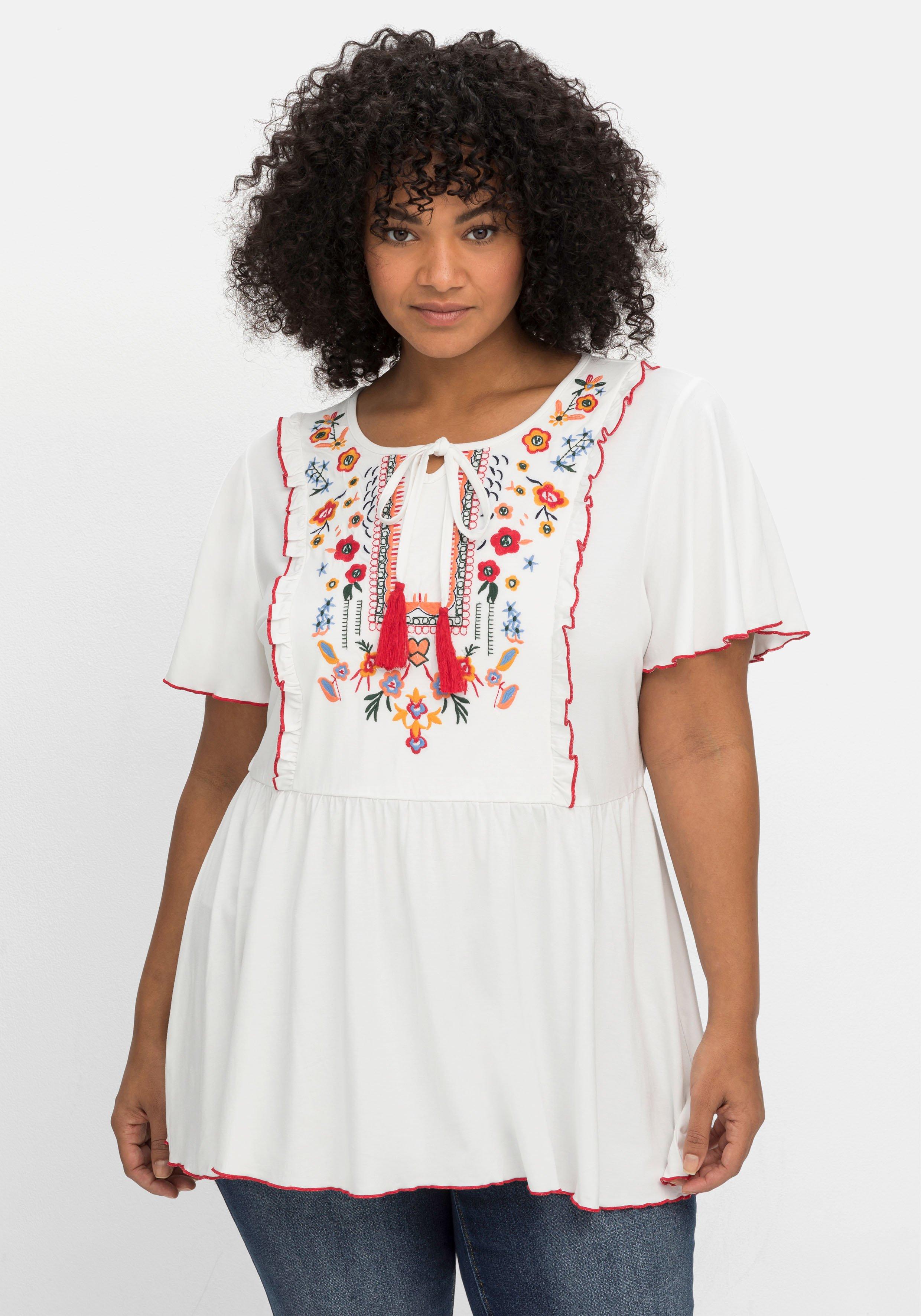 Kurzarmshirt mit Blumenstickerei und Flügelärmel
