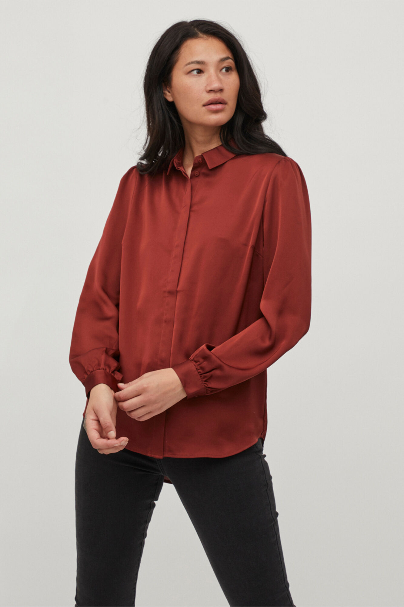 Camisa de cetim fluida - Vermelha