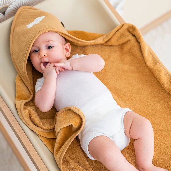 Charlie Cape de Bain et Gant   Caramel        de               Nattou