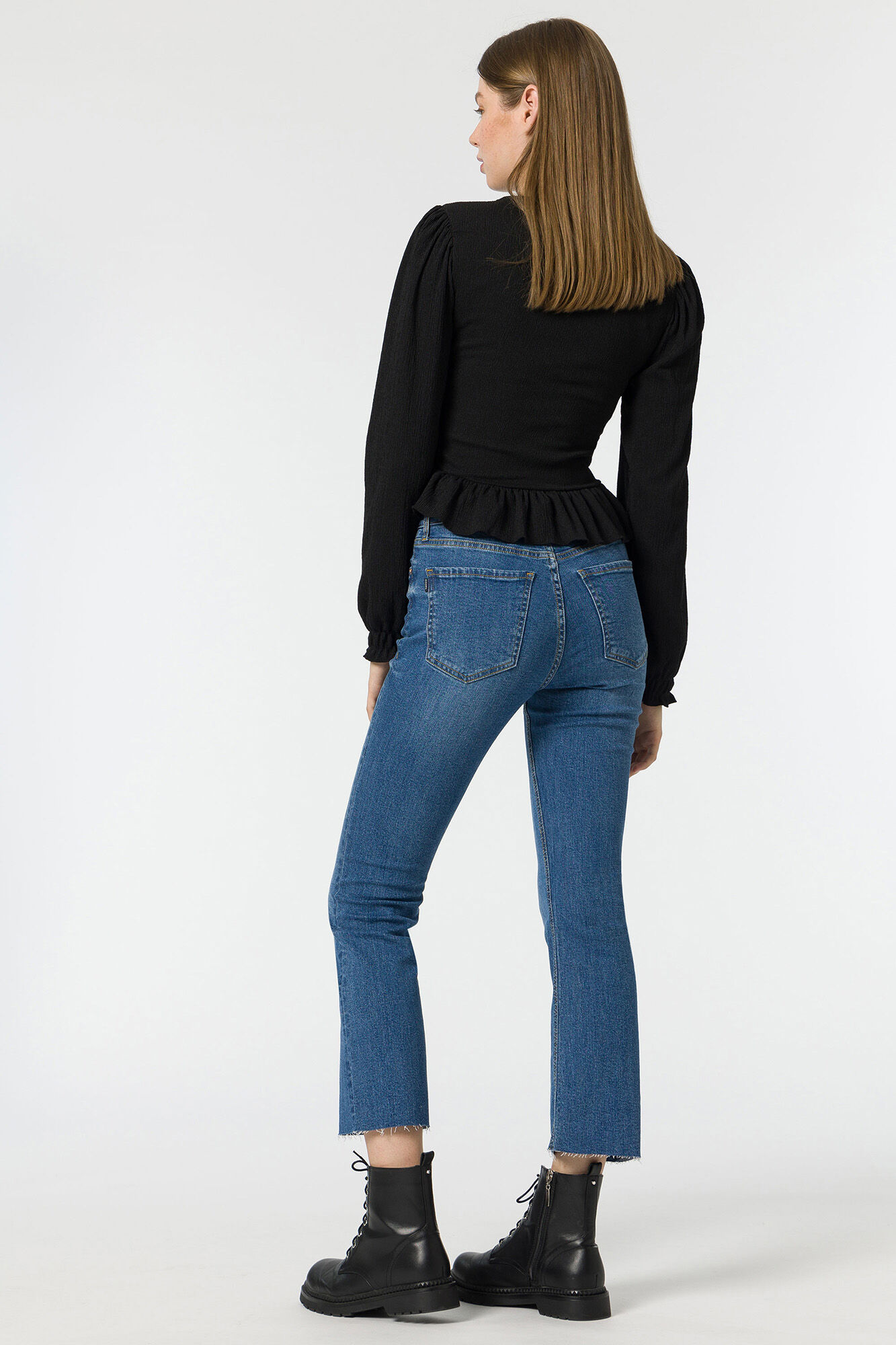 Calça jeans cropped flare de cintura alta Megan