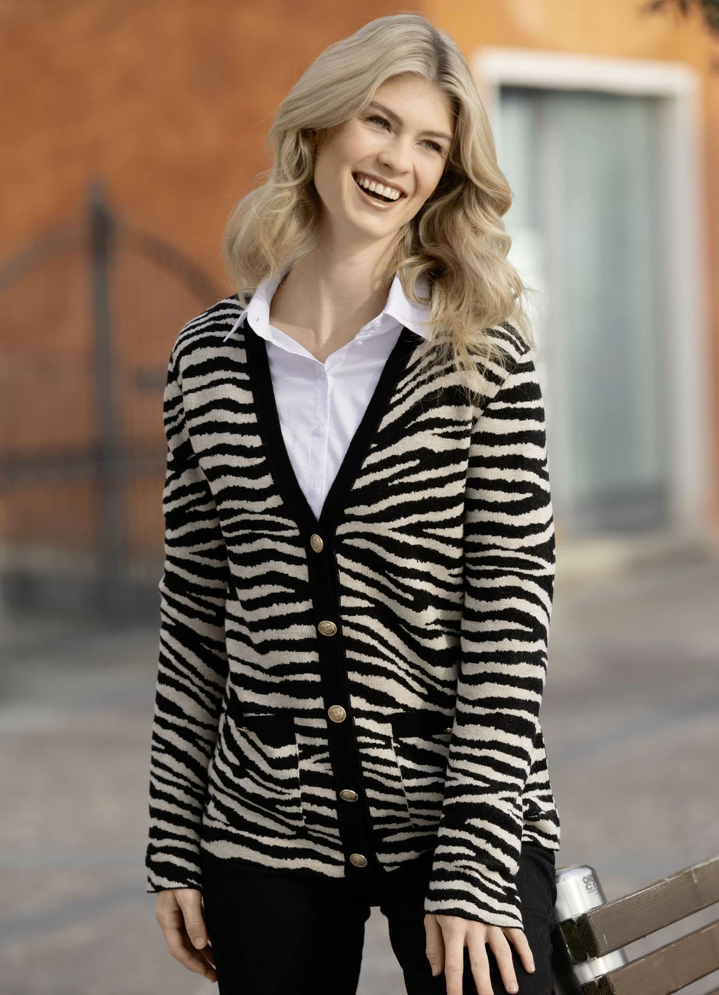 Strickjacke in Jacquard-Dessin