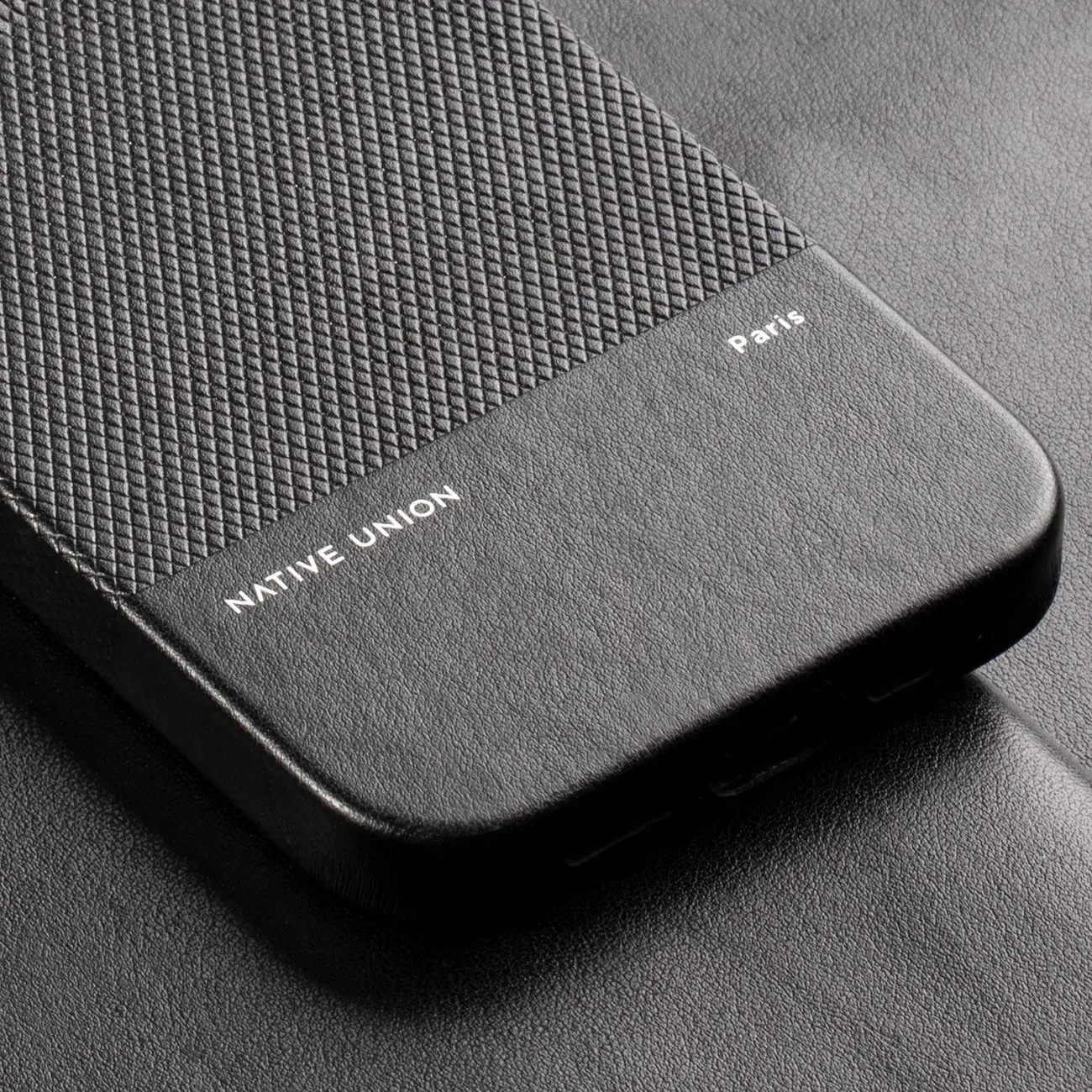 Coque (Re)Classic iPhone 14 Native Union