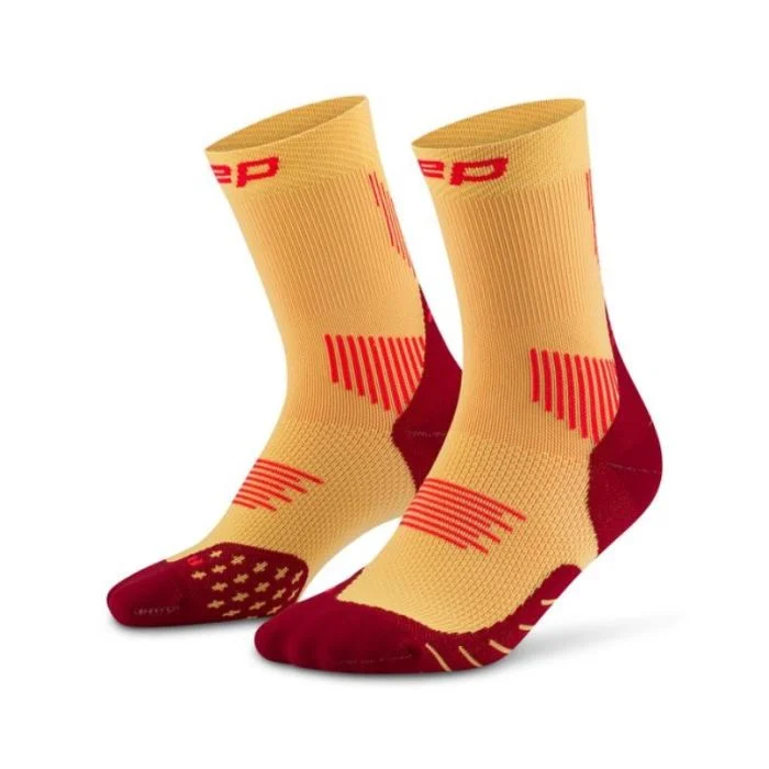 CEP Dame Strømper Core Run Socks Mid-Cut 5.0 Rød
