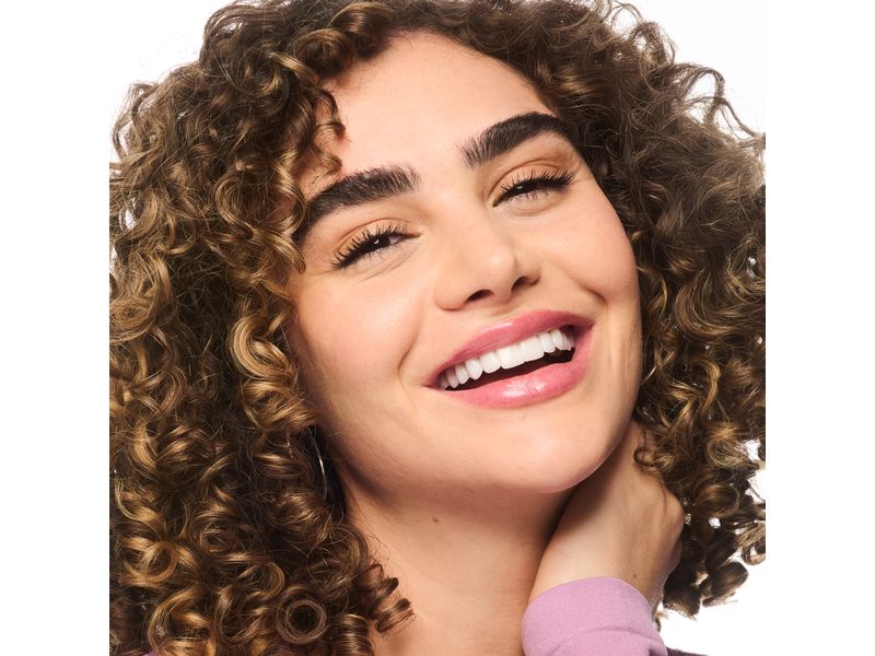 essence Foundation Stick 170 Foundation Stick in einem hellen bis mittleren Farbton mit rosigem Unterton