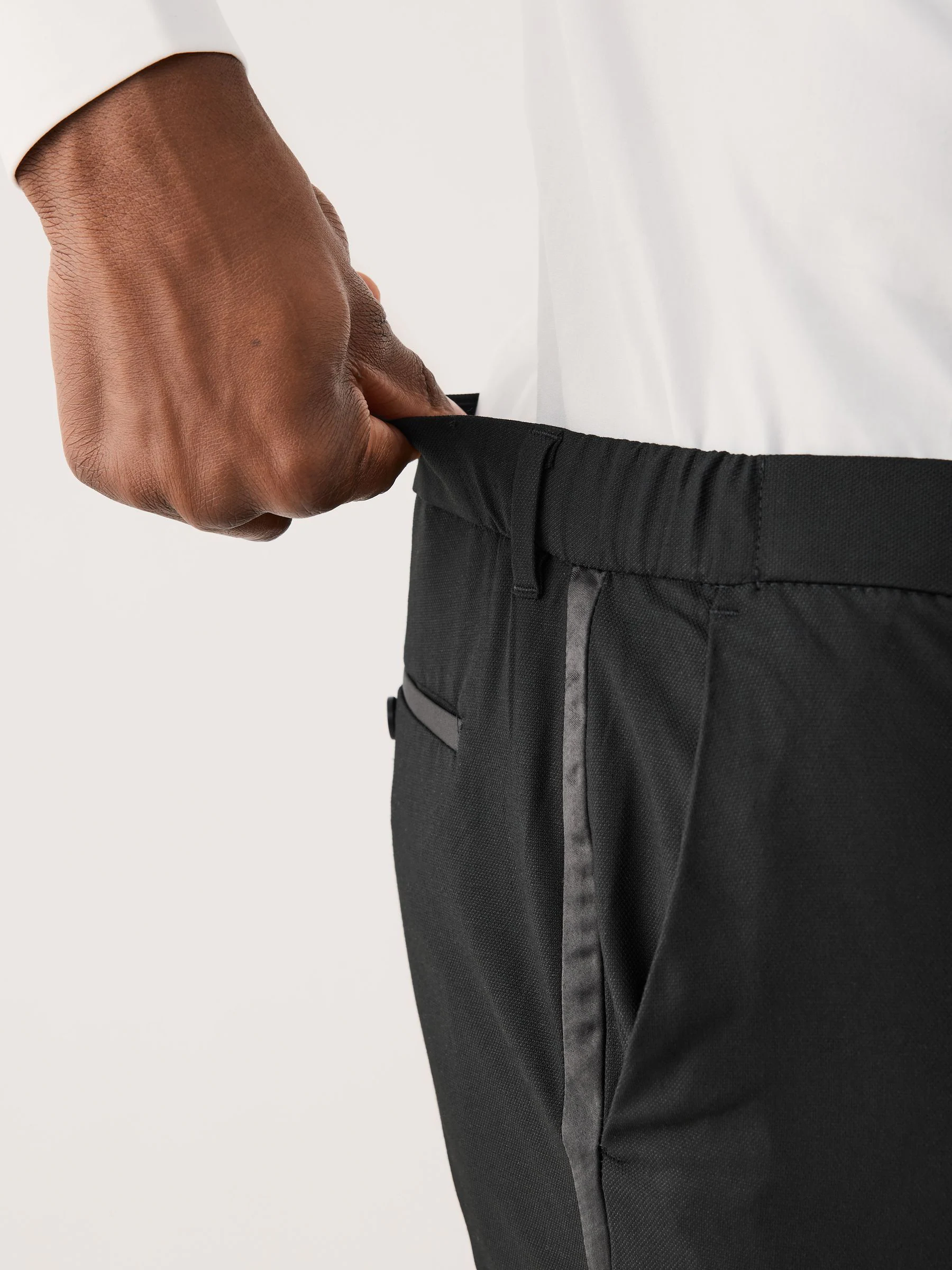 Zwart - Aansluitend - Motionflex Textured Tuxedo Trousers With Side Tape