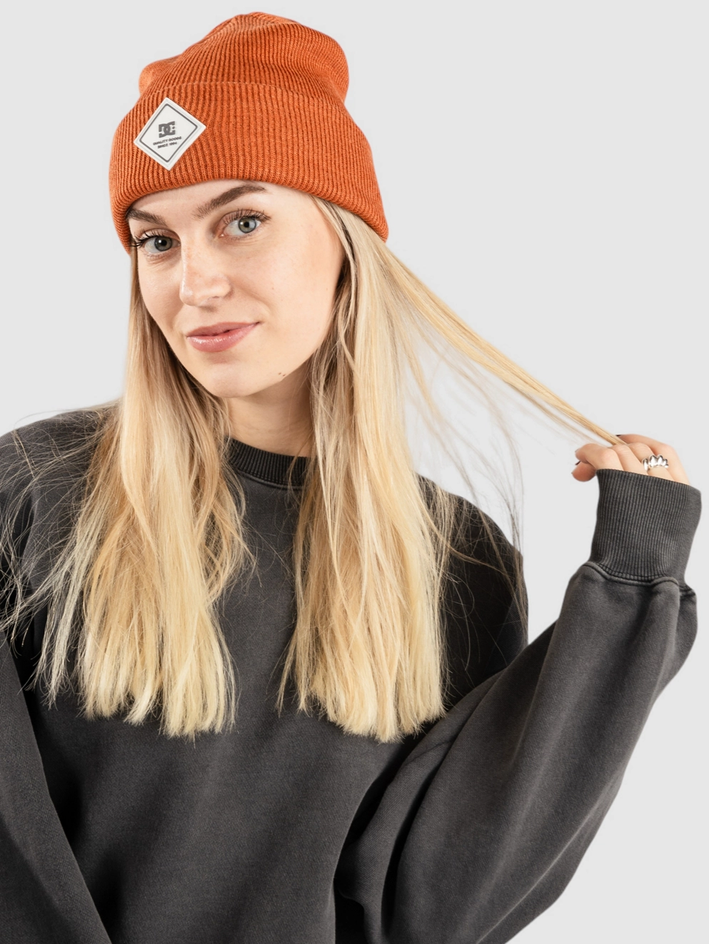DC Label Beanie auburn