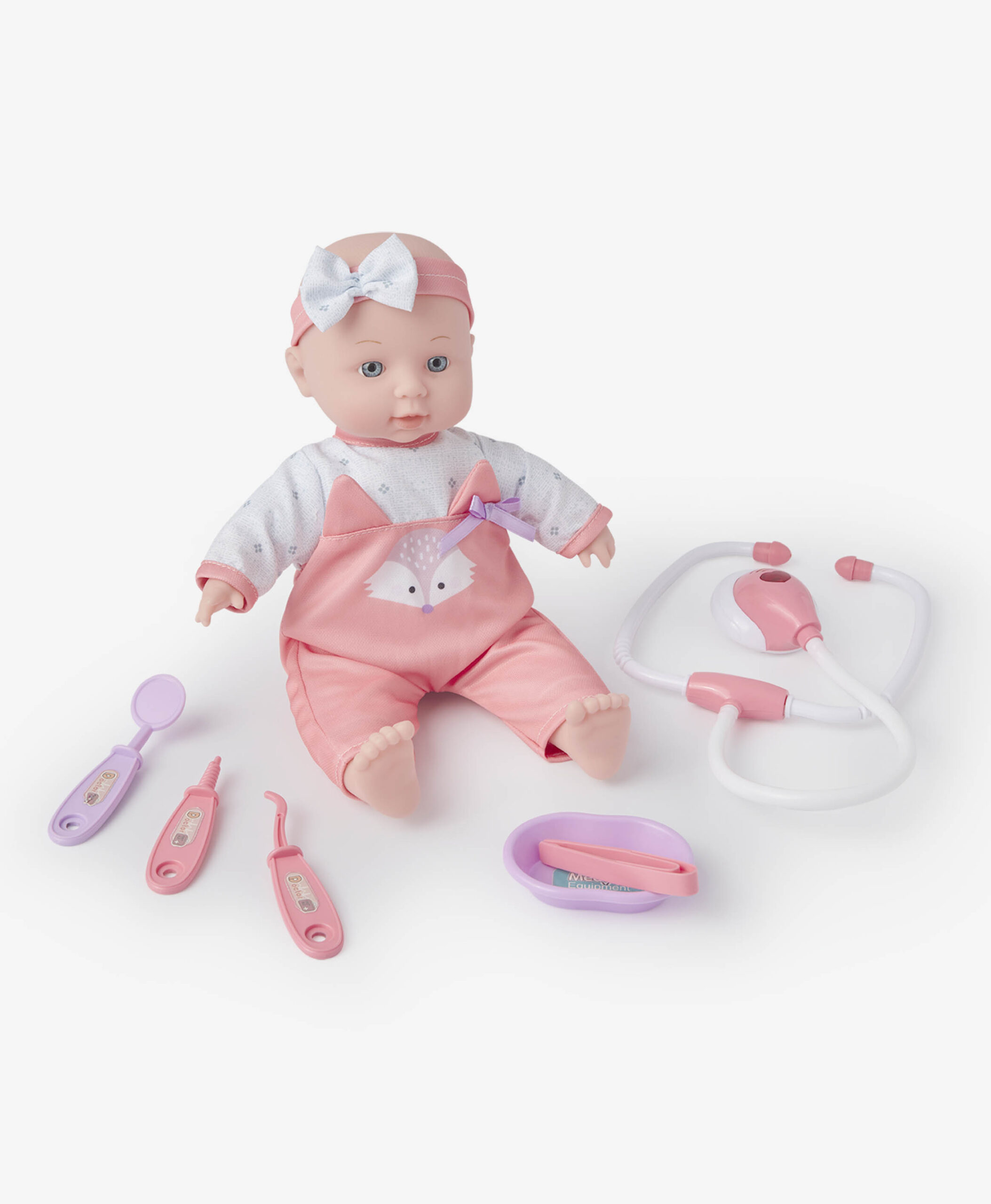 Babypuppe mit Verbandskasten