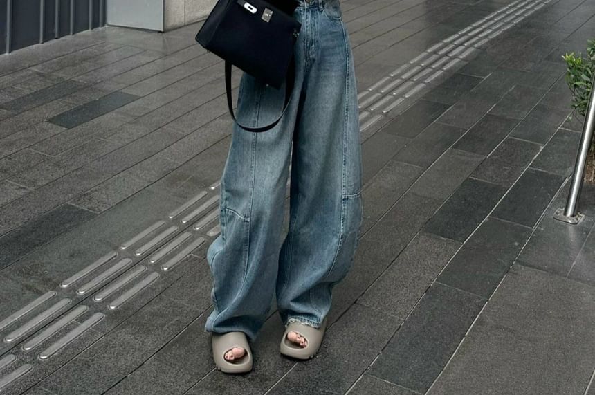 Coline - High Rise Washed Frayed Wide Leg Jeans
