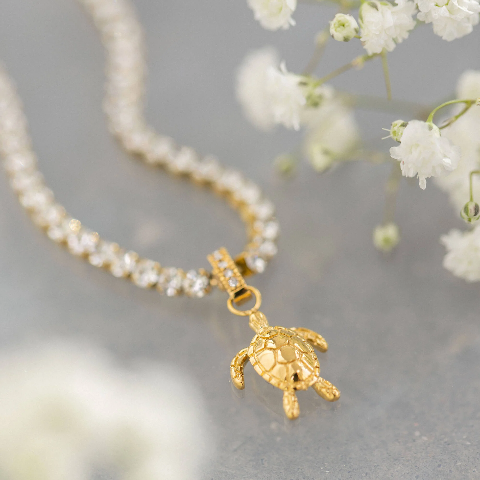 Honu White Kette