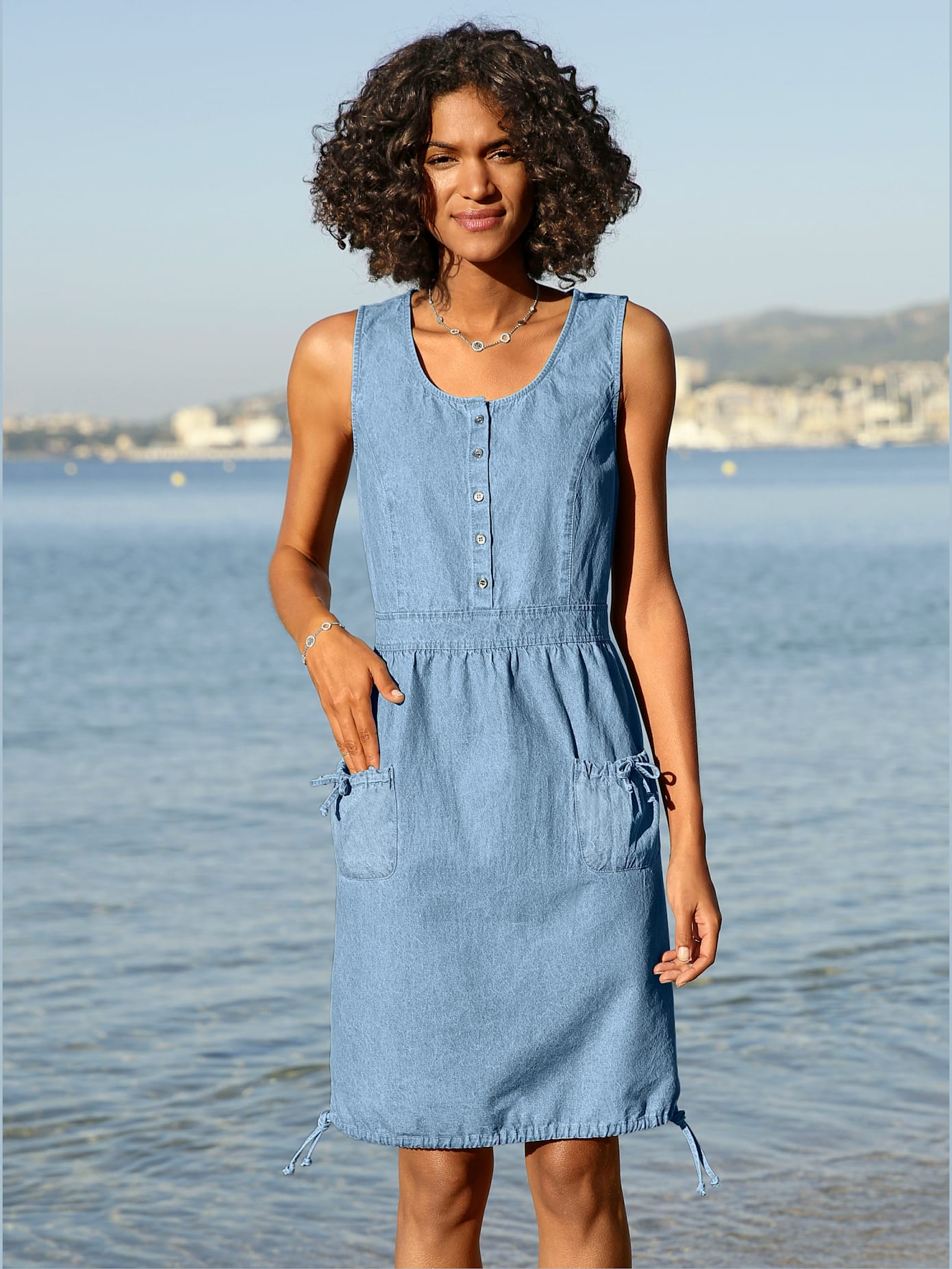Robe légère en imitation denim avec col rond
