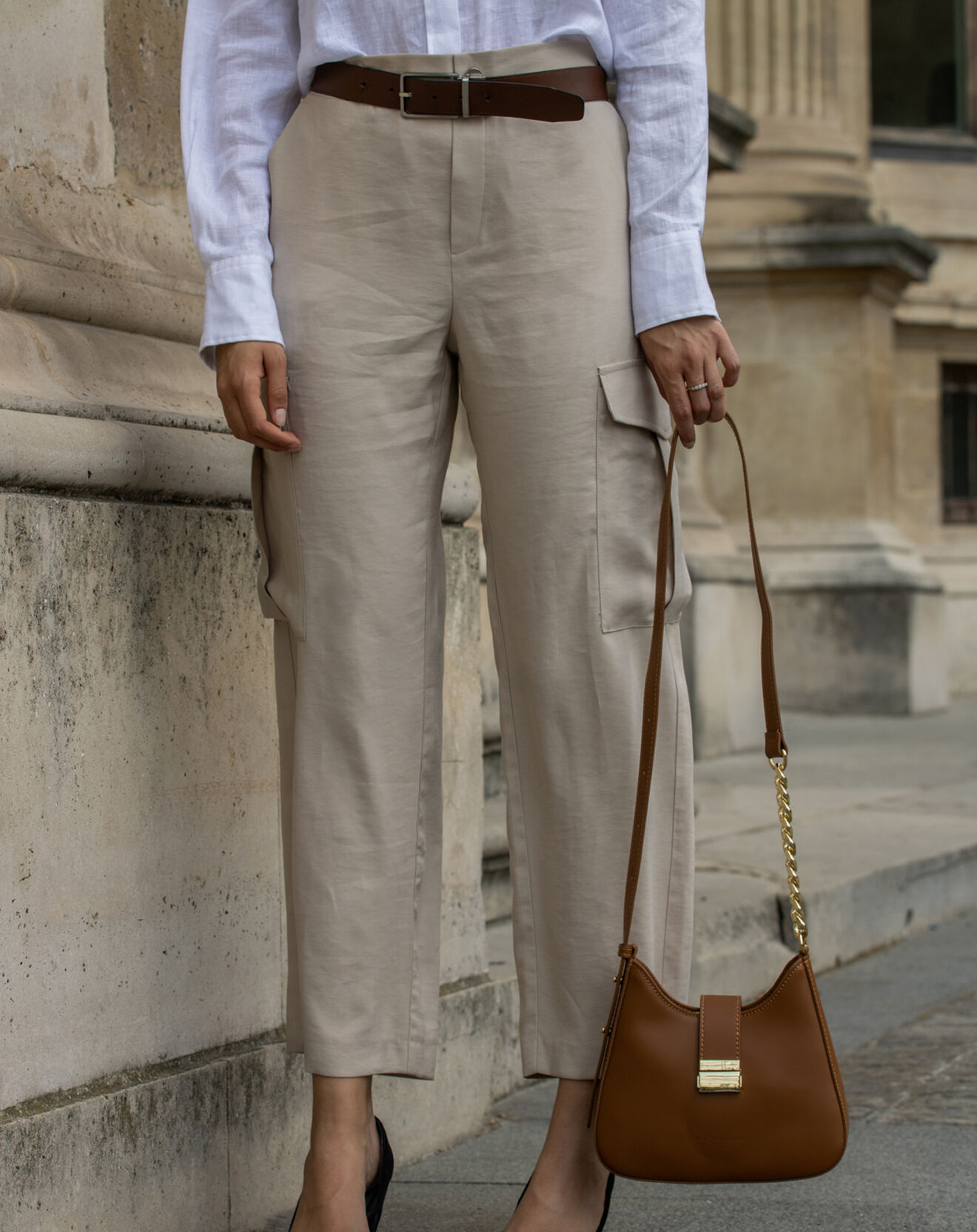 Christian Laurier Sac bandoulière en Cuir Hely camel - 24x22x6.5 cm