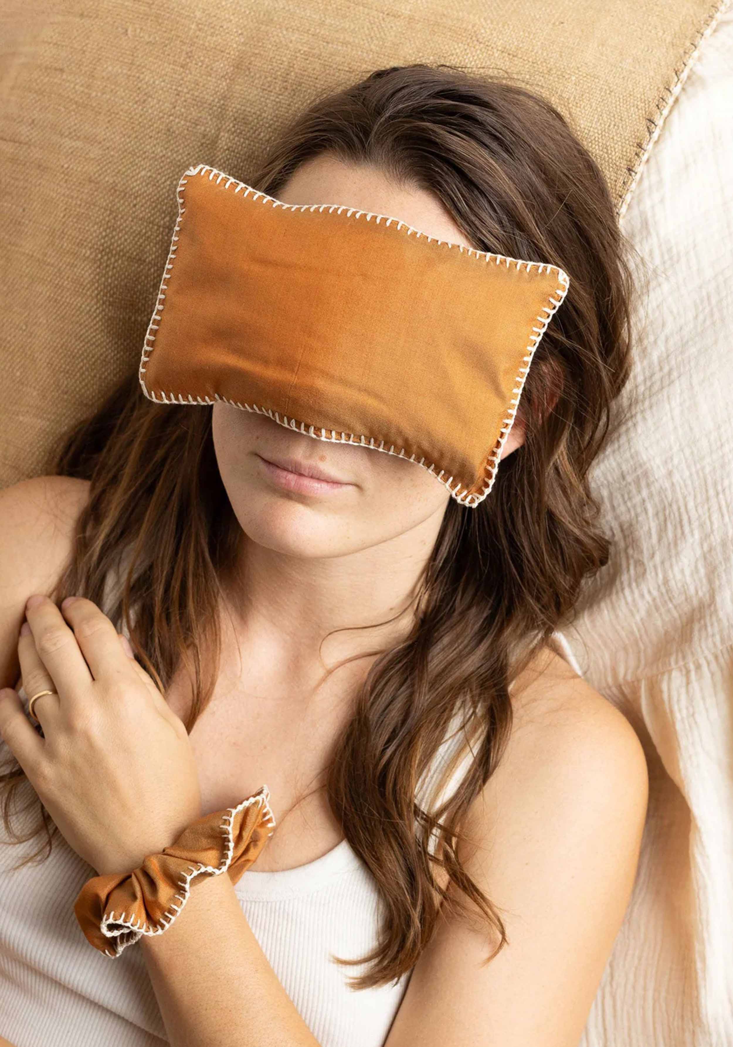 YOOMEE Augenkissen Eye Pillow Raha Hbik Cognac