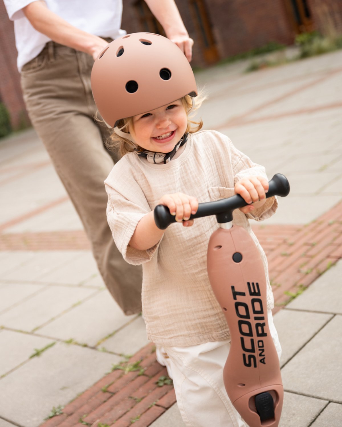 Hjelm Scoot & Ride – Justerbar Hjelm Barn 1-4 år