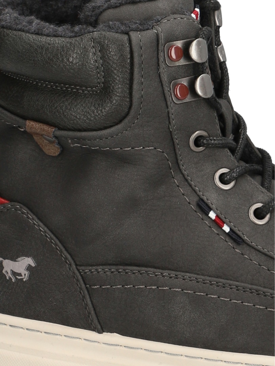 Sneaker Mid Cut