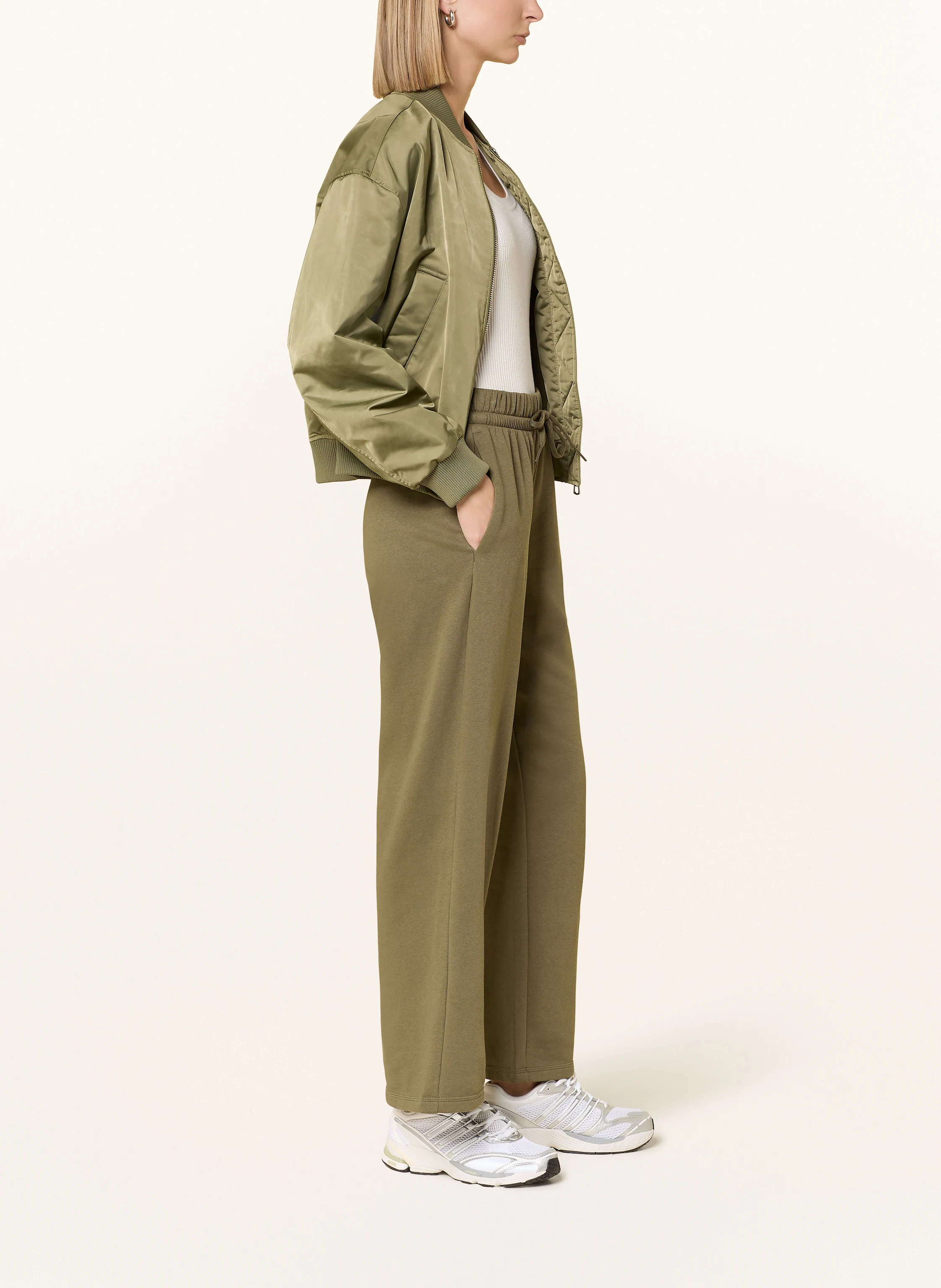 adidas Sweatpants ESSENTIALS SMALL LOGO FEEL COZY