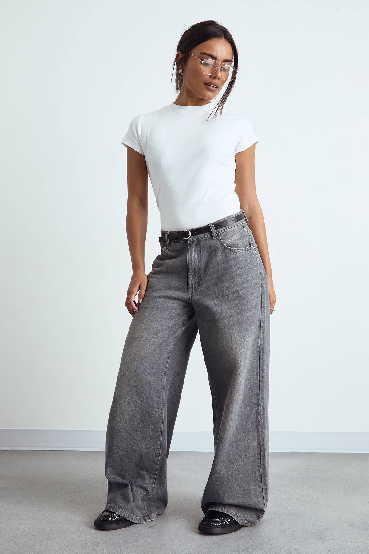 boohoo Haut Ajusté Côtelé À Manches Courtes Coupe Longue Basique