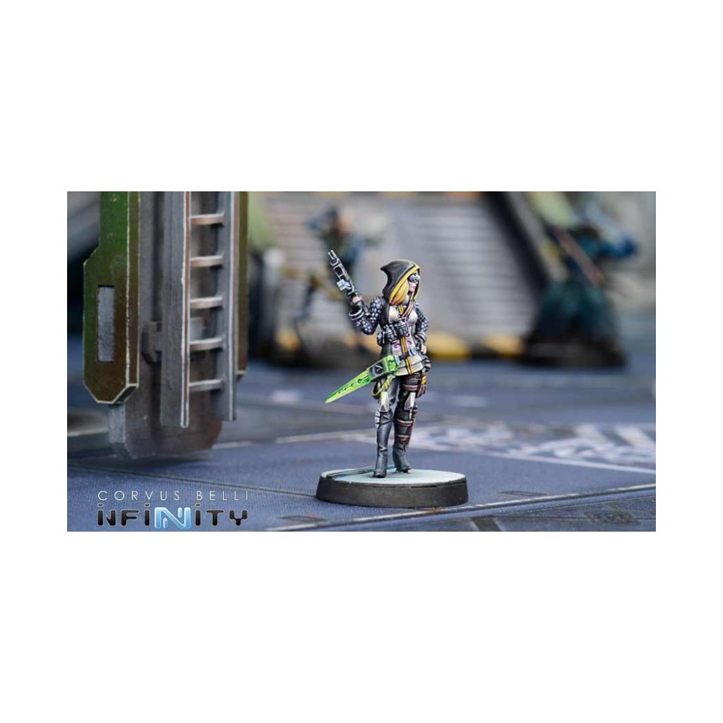 Infinity - Aleph - Dart, Optimate Huntress (Submachine gun, Grenades)