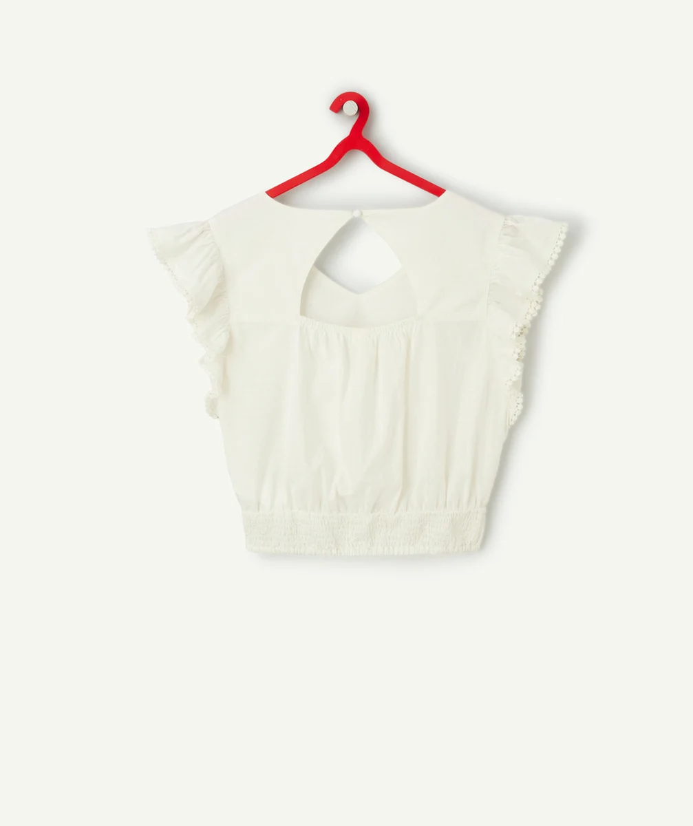 blouse fille en coton écru avec détails en broderie anglaise et volants