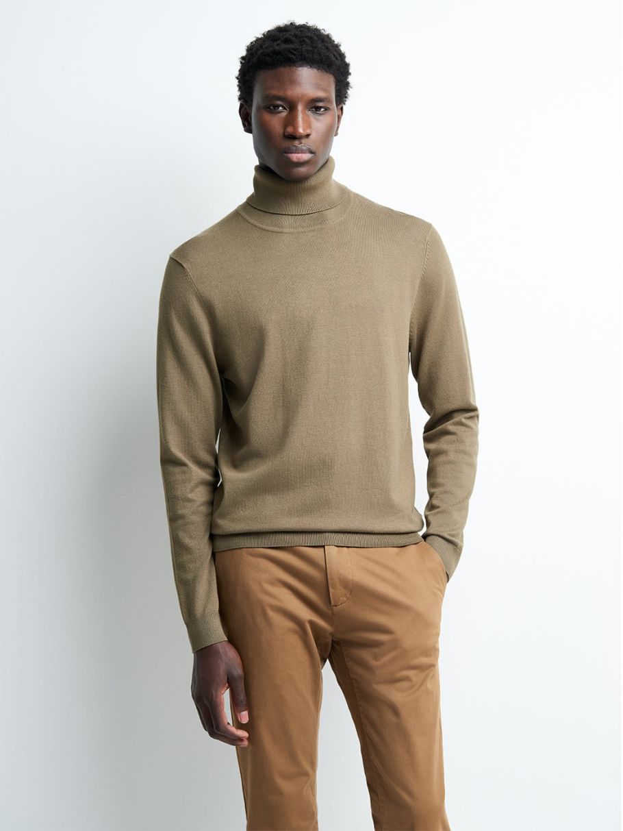 Pull col roulé en viscose certifiée