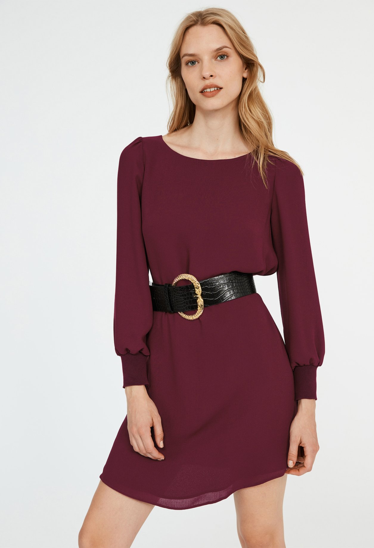 Robe courte ceinturee imprime c&oelig;ur
