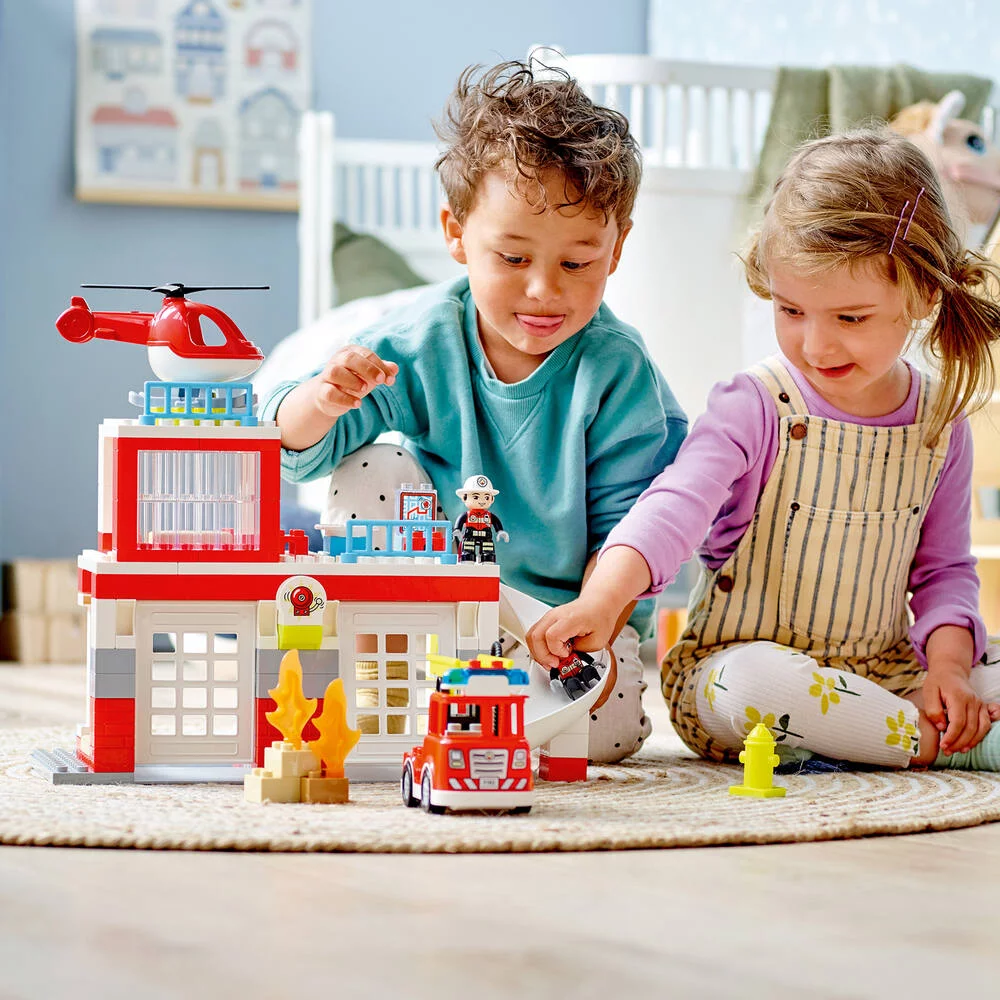 LEGO®DUPLO®MA VILLE 10970 - LA CASERNE ET L’HELICOPTERE DES POMPIERS
